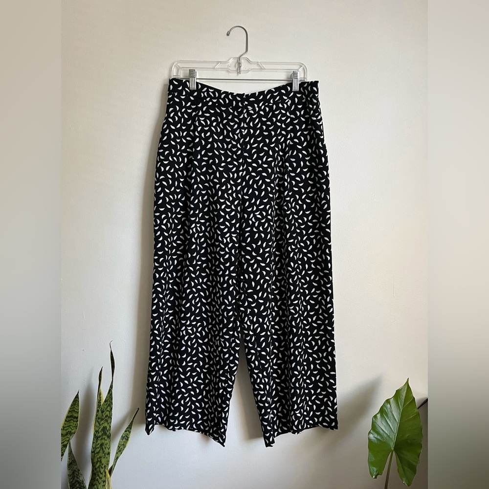 Monki Wide Leg Cropped Pants